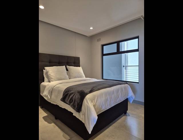 1 BEDROOM APARTMENT FOR SALE IN UMHLANGA RIDGE